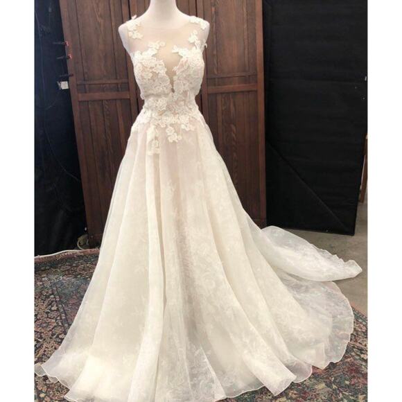 Elysee Elizabeth Beaded Lace Wedding Dress - 10 - Picture 6 of 7